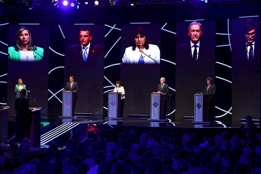 Los debates presidenciales, como el que se realizó en 2023 y se transmitió a todo el país, resultan una oportunidad para conocer, con reglas y derechos pre establecidos, las ideas y propuestas de las y los candidatos. Crédito: Tomás Cuesta/NA