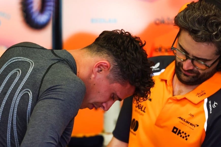 Un ejemplo de enfriamiento adicional del piloto, que se muestra aquí en el chaleco de Lando Norris la temporada pasada
