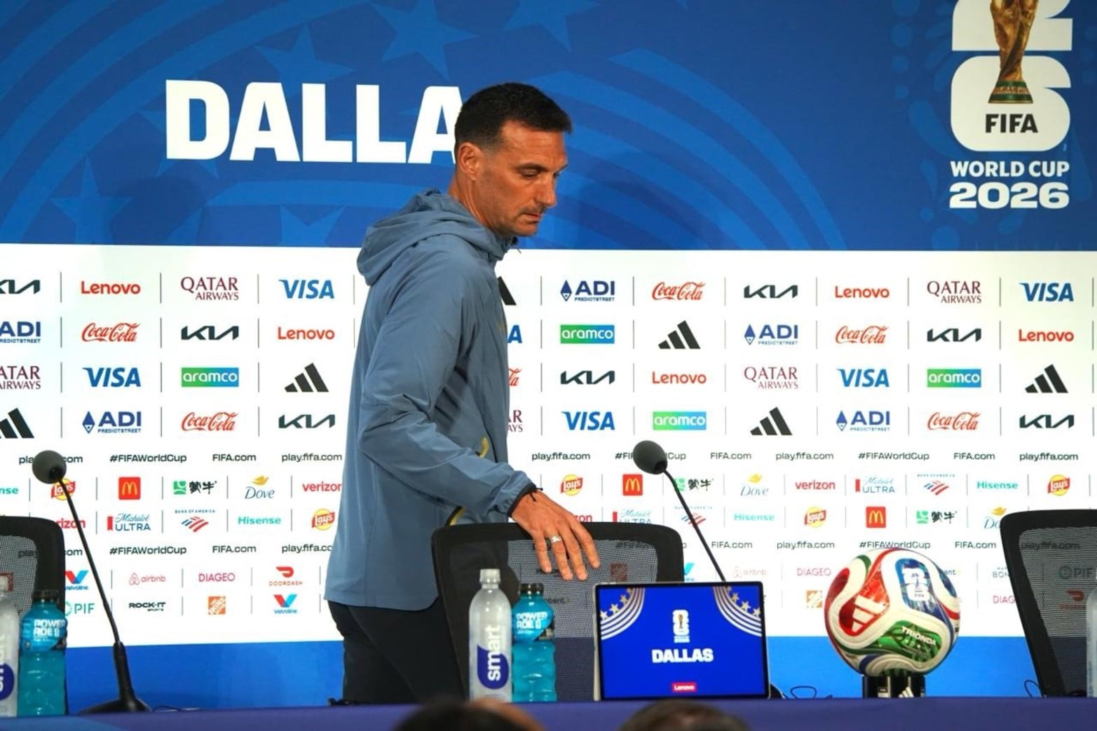 Lionel Messi “irá al banco y seguramente entre en el segundo tiempo”, dijo el DT.