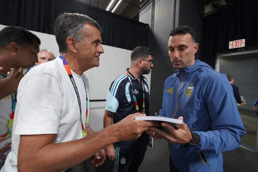 Conferencia-scaloni-previa-jordania-seleccion-mundial