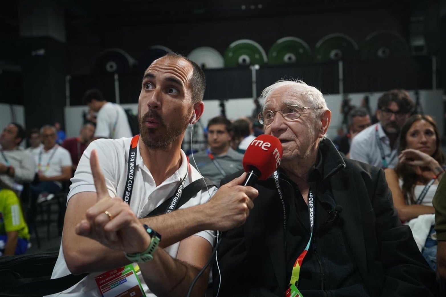 Enrique Macaya Márquez le preguntó al DT si Messi va a jugar.