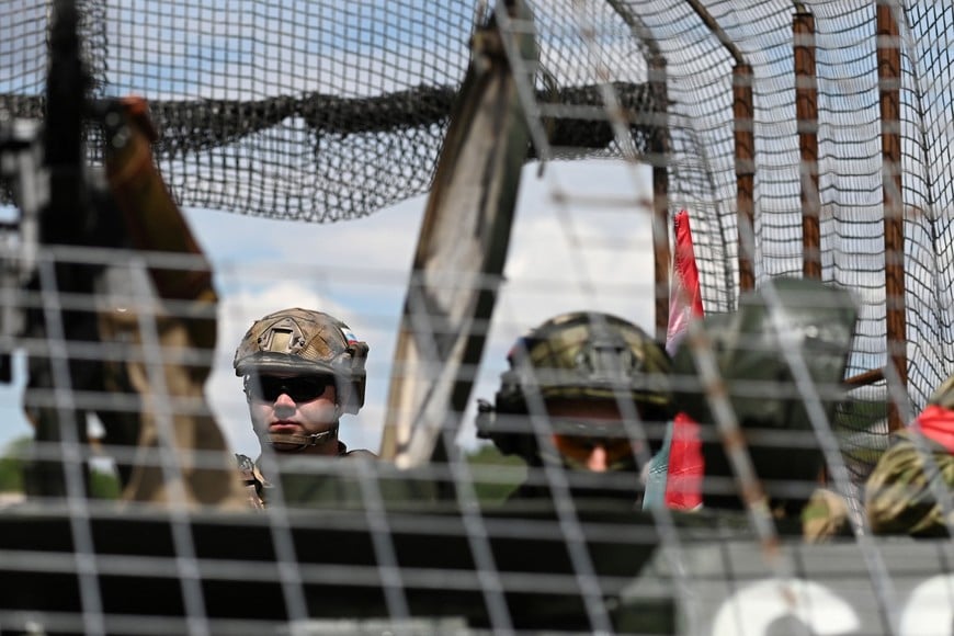 Russian service members from the Southern Military District's engineering unit take part in a military skills demonstration in the town of Kamensk-Shakhtinsky in the Rostov region, Russia June 26, 2026. REUTERS/Sergey Pivovarov