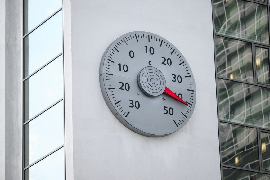 A thermometer mounted on a wall of the headquarters of the United Nations Framework Convention on Climate Change (UNFCCC) shows a temperature of 41 degrees Celsius amid a Europe-wide heatwave, in Bonn, Germany, June 27, 2026. REUTERS/Jana Rodenbusch
