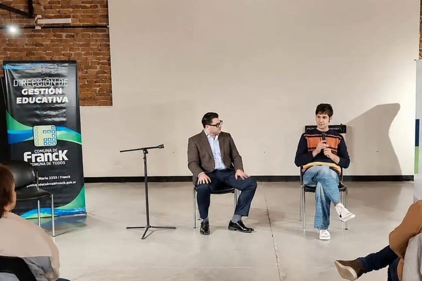 Franck fortaleció sus vínculos con Italia con la visita del dramaturgo Angelo D'Agosta