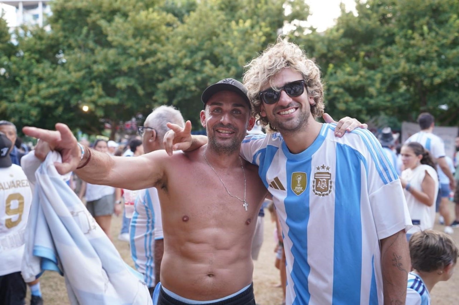 El Litoral presente en el banderazo en Dallas.