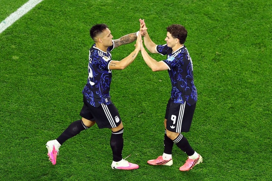 Soccer Football - FIFA World Cup 2026 - Group J - Jordan v Argentina - Dallas Stadium, Arlington, Texas, U.S. - June 27, 2026
Argentina's Lautaro Martinez celebrates scoring their second goal with Julian Alvarez REUTERS/Issei Kato