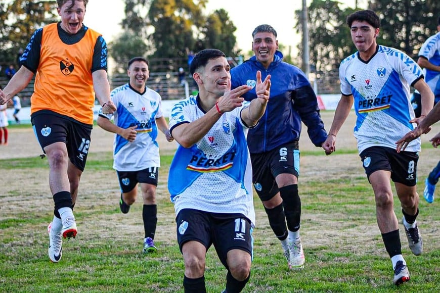 Zabala, gol y festejo. Gentileza