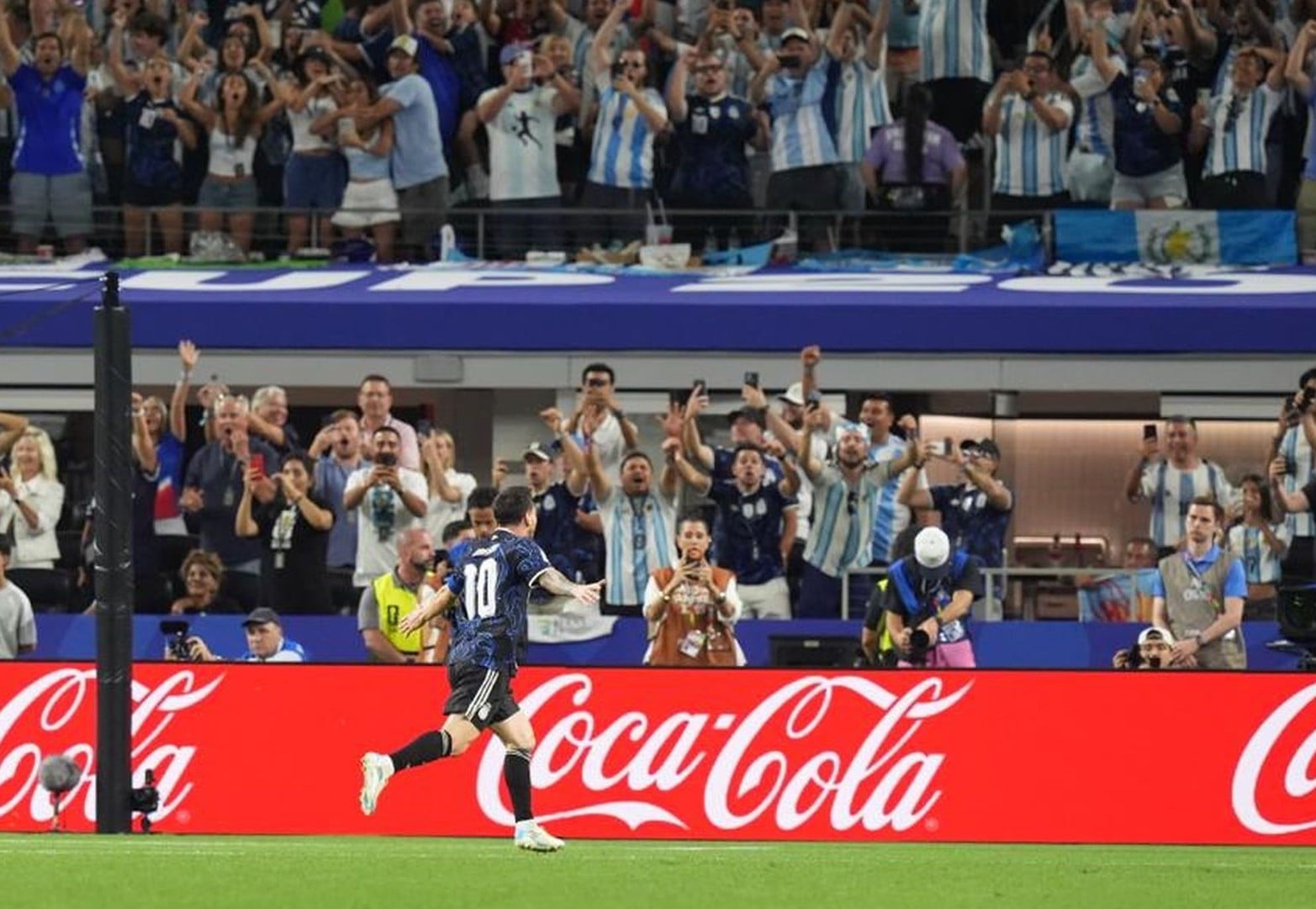 Argentina 3 Jordania 1 secuencia gol de Messi de tiro libre