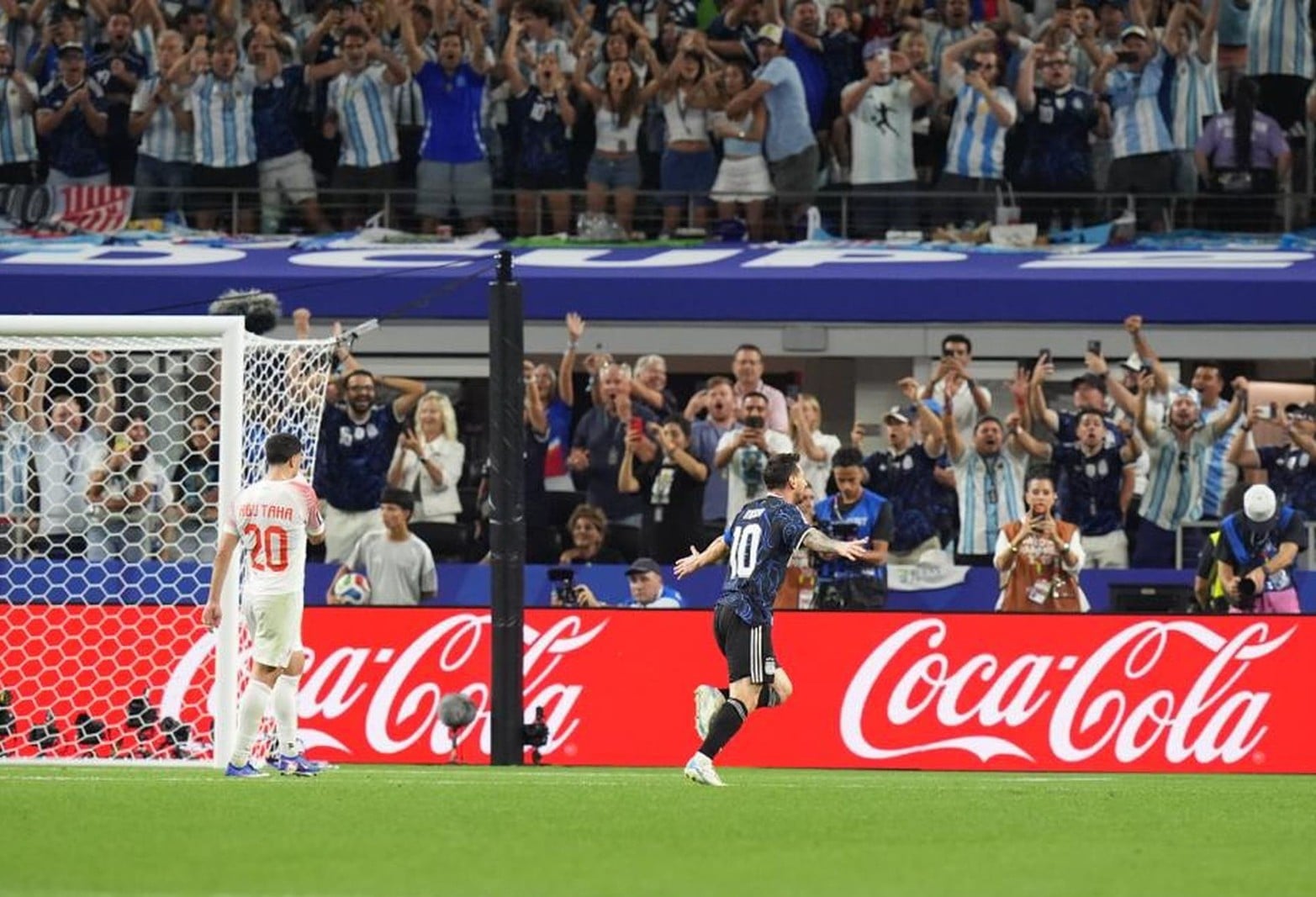 Argentina 3 Jordania 1 secuencia gol de Messi de tiro libre su eficacia en el torneo (lleva seis goles en tres partidos) y su marca como máximo artillero de la historia de los mundiales (convirtió su gol número 19)