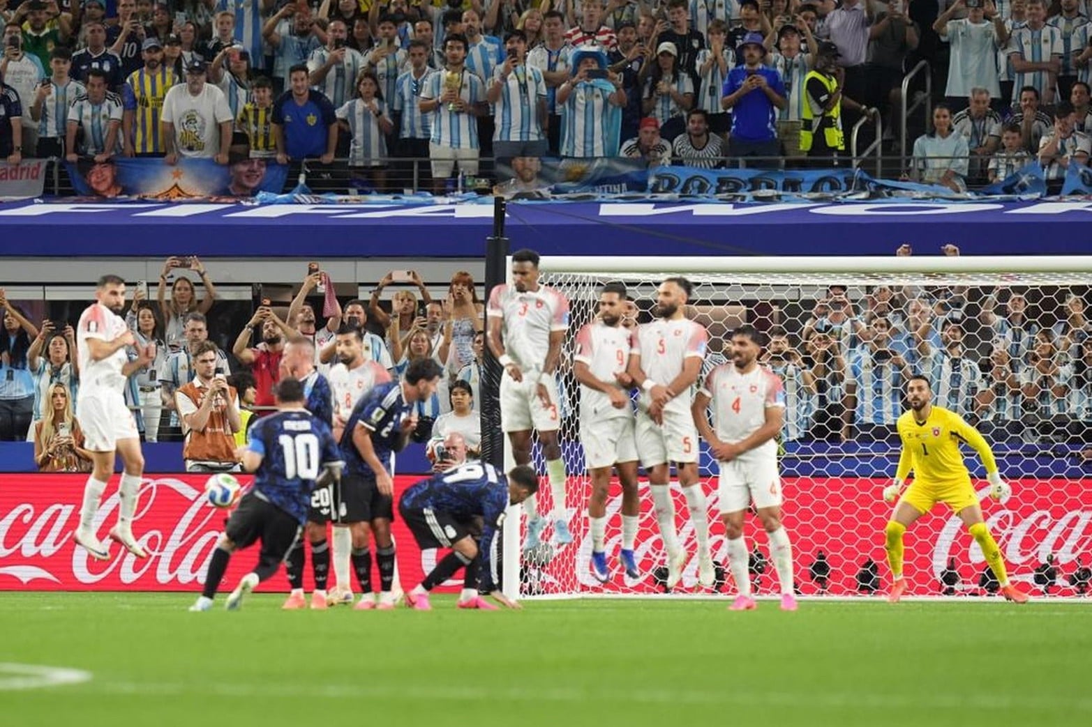 Argentina 3 Jordania 1 secuencia gol de Messi de tiro libre
