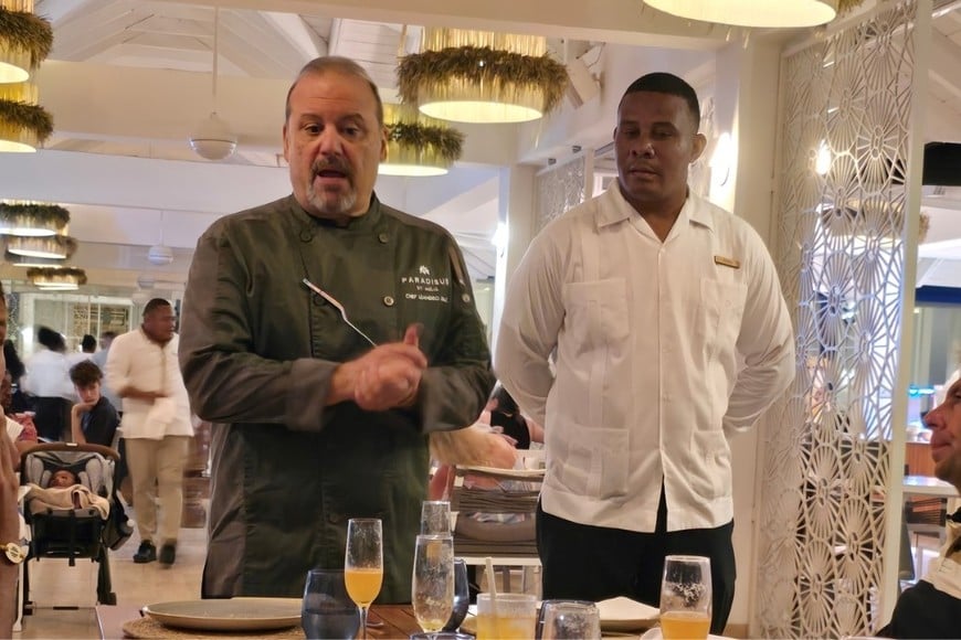 La experiencia gastronómica equilibra tradición e innovación.