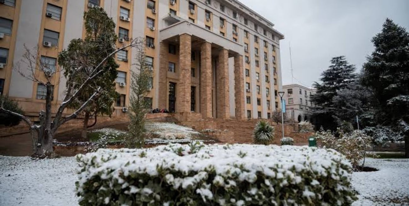 Alerta por nevadas: varias localidades de Mendoza suspendieron las clases