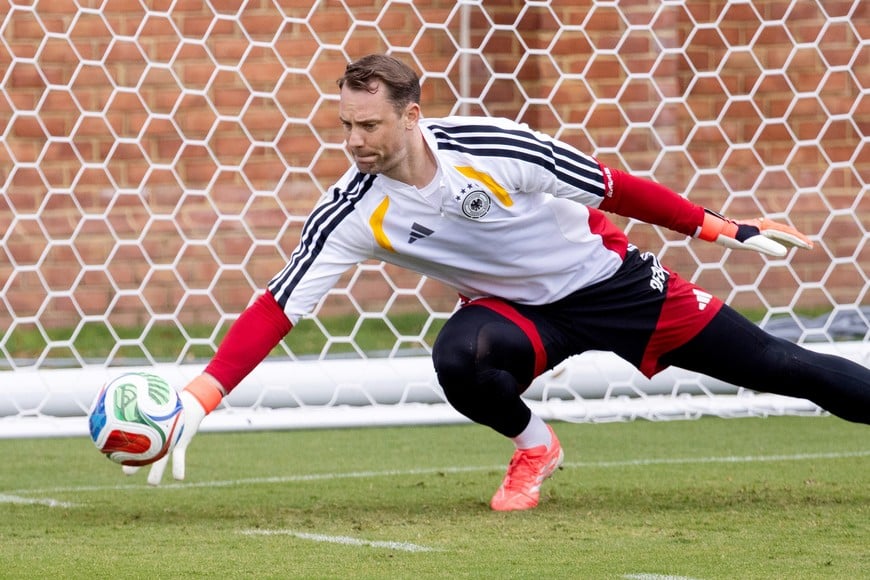 Soccer Football - FIFA World Cup 2026 - Germany Training - Wake Forest University, Winston-Salem, North Carolina, U.S. - June 19, 2026
Germany's Manuel Neuer during training IMAGN IMAGES via Reuters/Scott Kinser