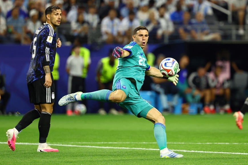Soccer Football - FIFA World Cup 2026 - Group J - Jordan v Argentina - Dallas Stadium, Arlington, Texas, U.S. - June 27, 2026
Argentina's Emiliano Martinez in action IMAGN IMAGES via Reuters/Tim Heitman