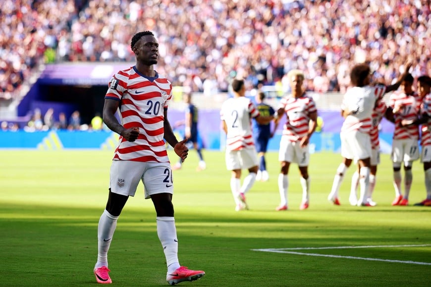 Soccer Football - FIFA World Cup 2026 - Round of 32 - United States v Bosnia and Herzegovina - San Francisco Bay Area Stadium, Santa Clara, California, U.S. - July 1, 2026
Folarin Balogun of the U.S. celebrates scoring their first goal REUTERS/Phil Noble