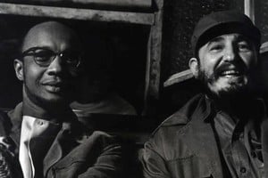 Amílcar Cabral y Fidel Castro, alianza clave en la descolonización africana. El líder cubano admiraba profundamente al caudillo revolucionario de Guinea-Bisáu y Cabo Verde.