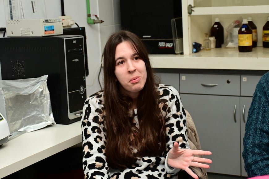 Fiorella Jacob integra el equipo que investiga el uso de bacteriofagos como terapia complementaria. En esa línea se postuló para una beca post doctoral en Conicet. Crédito: Flavio Raina
