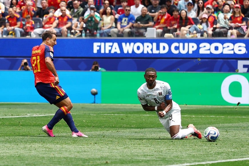 Soccer Football - FIFA World Cup 2026 - Round of 32 - Spain v Austria - Los Angeles Stadium, Inglewood, California, U.S. - July 2, 2026
Spain's Mikel Oyarzabal scores their first goal REUTERS/Matthew Childs