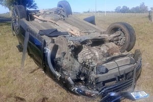 Así quedó el auto del futbolista. Foto: Gentileza Radio Cristal