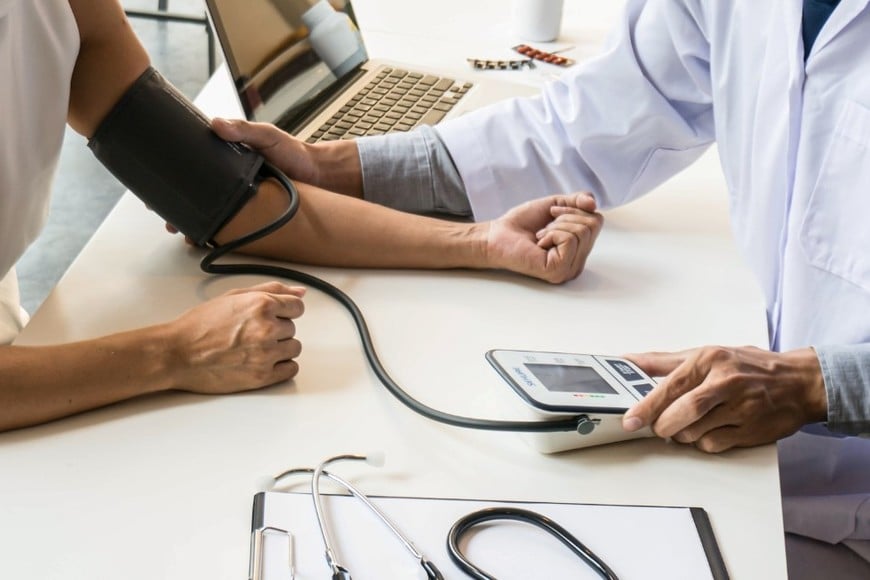 El acceso a la información transformó el vínculo entre profesionales y pacientes,