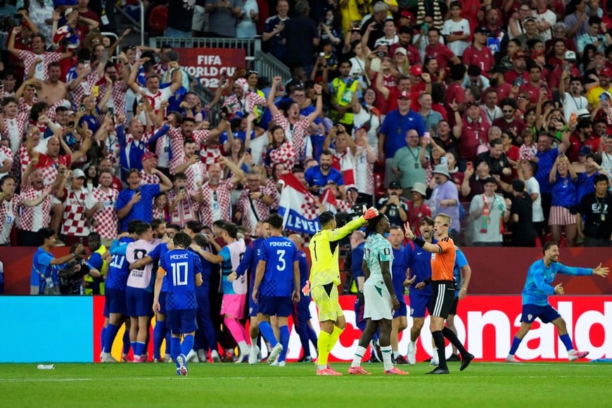 Soccer Football - FIFA World Cup 2026 - Round of 32 - Portugal v Croatia - Toronto Stadium, Toronto, Canada - July 2, 2026
Portugal's Diogo Costa remonstrates to referee Espen Eskas after Croatia's Josko Gvardiol scored a goal but it was later disallowed IMAGN IMAGES via Reuters/Kevin Sousa