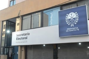 La autoridad electoral deberá estar definida en la nueva norma. Permanecerá la Secretaría Electoral como organizadora del acto comicial. Foto: Luis Cetraro