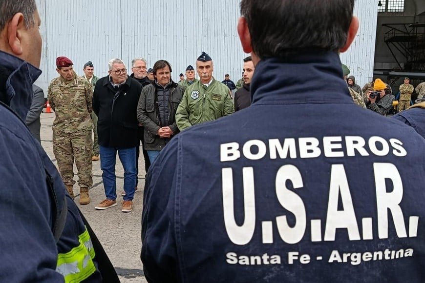 Ocho toneladas de equipos técnicos fueron enviadas para tareas de rescate. Foto: Gentileza.