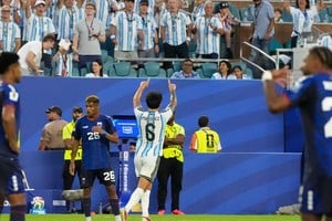 Las mejores postales del triunfo de Argentina para avanzar a octavos de final. Crédito: Fernando Nicola.