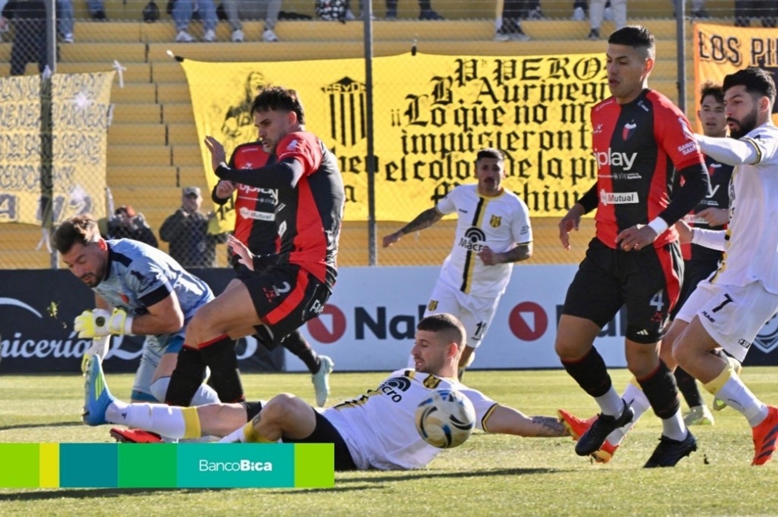 Colón ganó 2-1 a Deportivo Madryn.