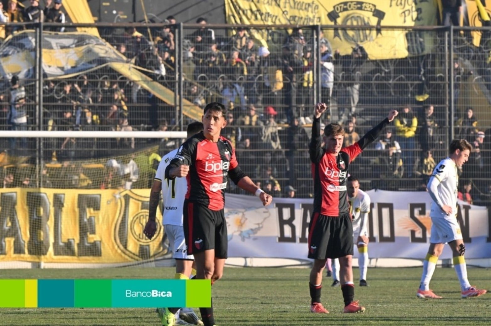 Colón ganó 2-1 a Deportivo Madryn.