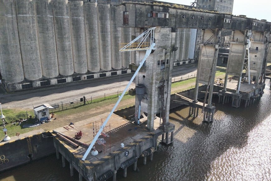Obras en el Puerto Santa Fe buscan modernizar su infraestructura y logística.