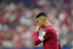 Cristiano deja Portugal con el récord de 146 goles y 3 títulos.