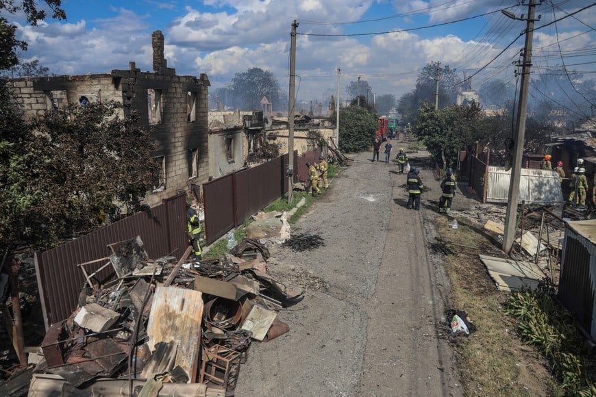 Firefighters work at a site of Russian missile and drone strikes, amid Russia's attack on Ukraine, on the outskirts of Kyiv, Ukraine July 6, 2026. REUTERS/Oleksandr Ratushniak