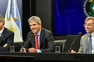 Daza, Caputo y Furiase. Los "tres mosqueteros" para la reelección de Milei.