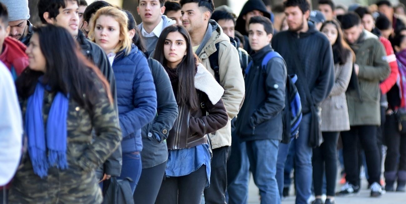 El desempleo juvenil, la frustración social y una luz que se prende en Estados Unidos
