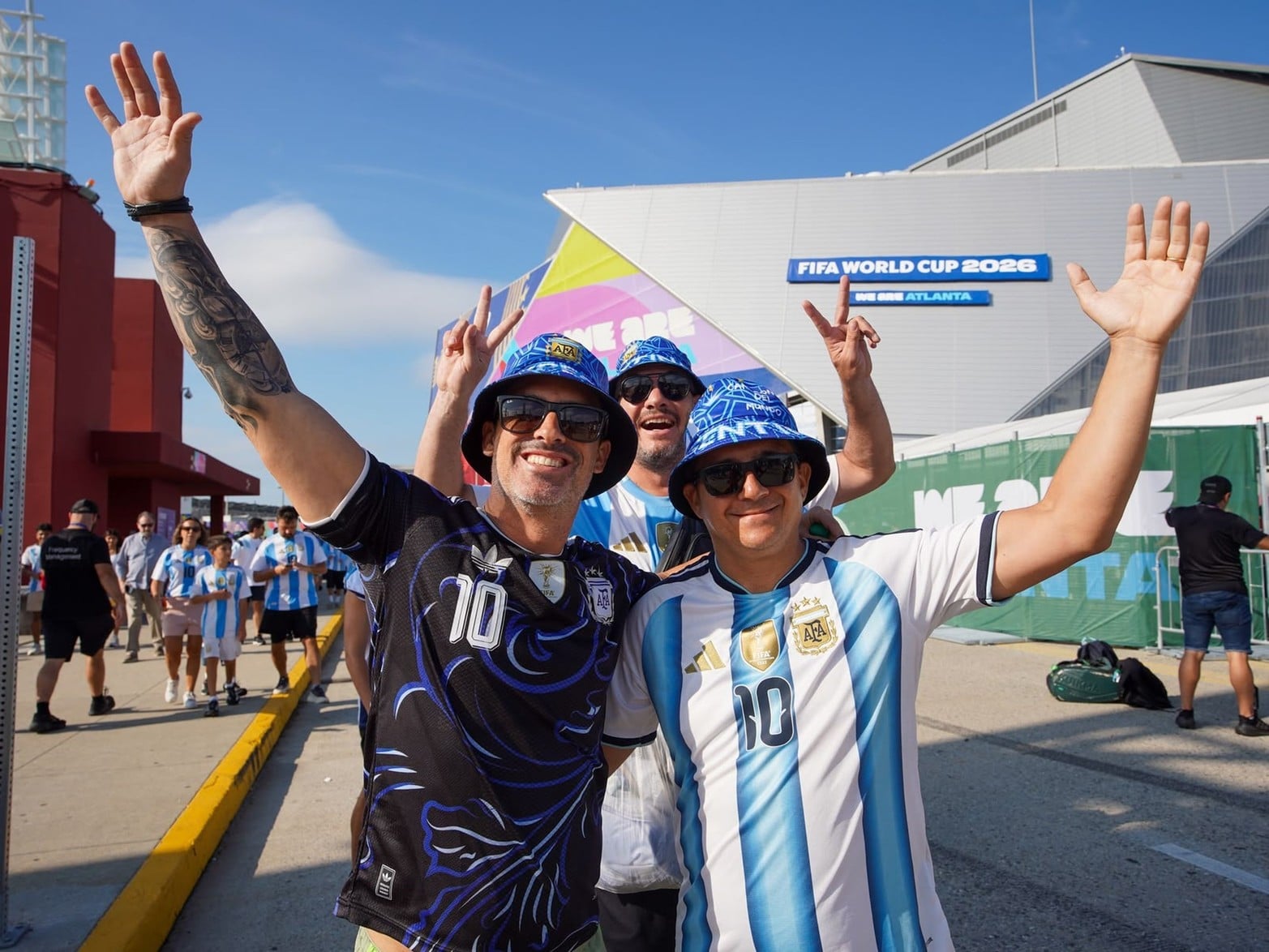Hinchas de Argentina llegan al estadio de Atlanta para alentar a la selección