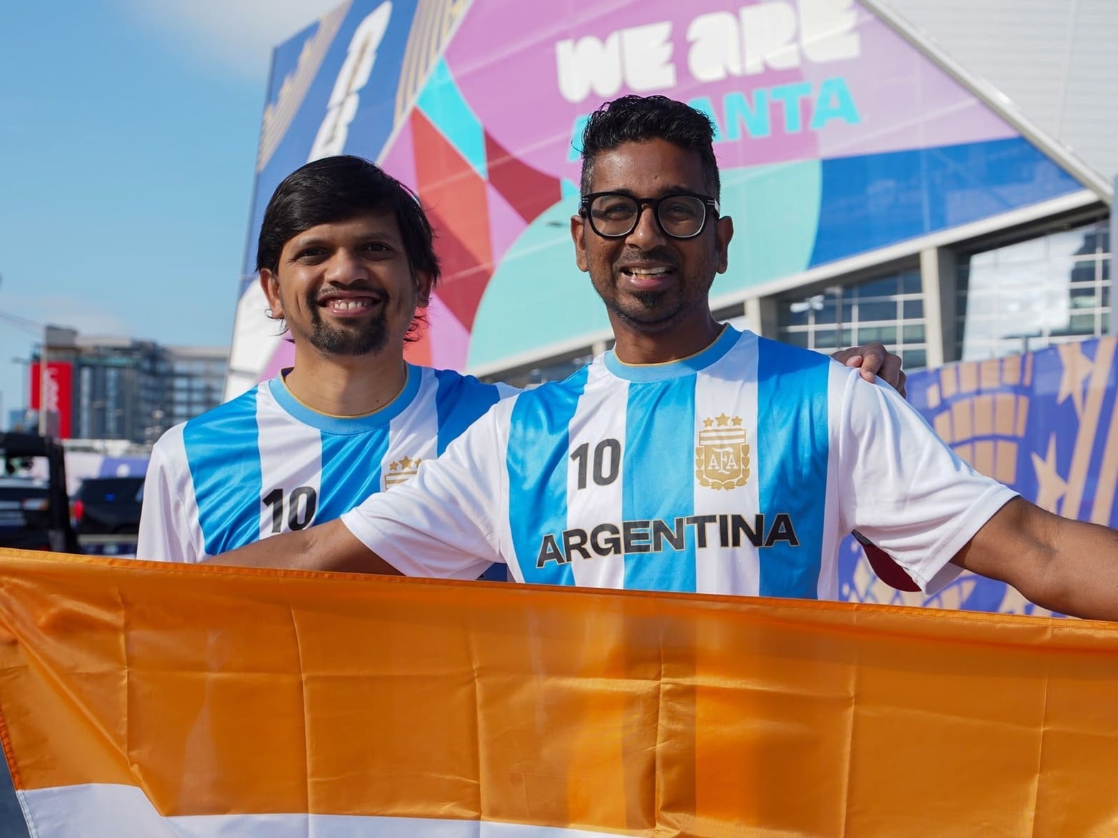 Hinchas de Argentina llegan al estadio de Atlanta para alentar a la selección