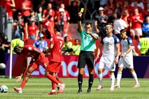 Tello dirigió el choque entre Canadá y Qatar en el arranque del Mundial