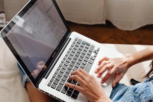 Avanzar hacia un modelo más simple, moderno y accesible para los ciudadanos.