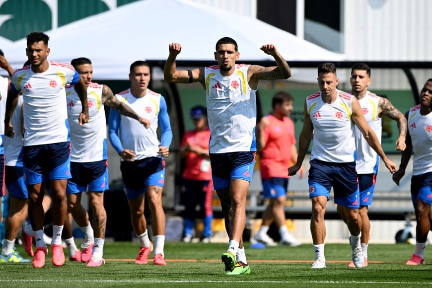 Soccer Football - FIFA World Cup 2026 - Colombia Training - Killarney Park, Vancouver, Canada - July 6, 2026
Colombia's Daniel Munoz during training IMAGN IMAGES via Reuters/Anne-Marie Sorvin