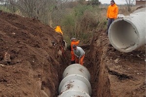 Obras de infraestructura en Sunchales: avanzan mejoras en caminos rurales y en la red cloacal de la ciudad