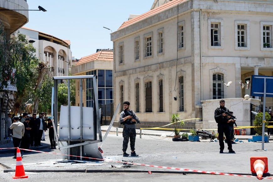 A cordoned-off area and a damaged structure in the aftermath of explosions near a hotel where French President Emmanuel Macron was meant to be staying, in Damascus, Syria, July 7, 2026. REUTERS/Yamam Al Shaar TPX IMAGES OF THE DAY