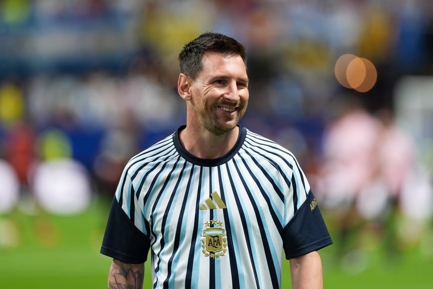 Messi en la previa a Argentina-Egipto. Foto: Fernando Nicola