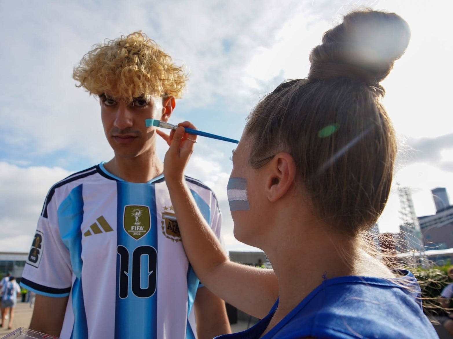 Hinchas de Argentina llegan al estadio de Atlanta para alentar a la selección