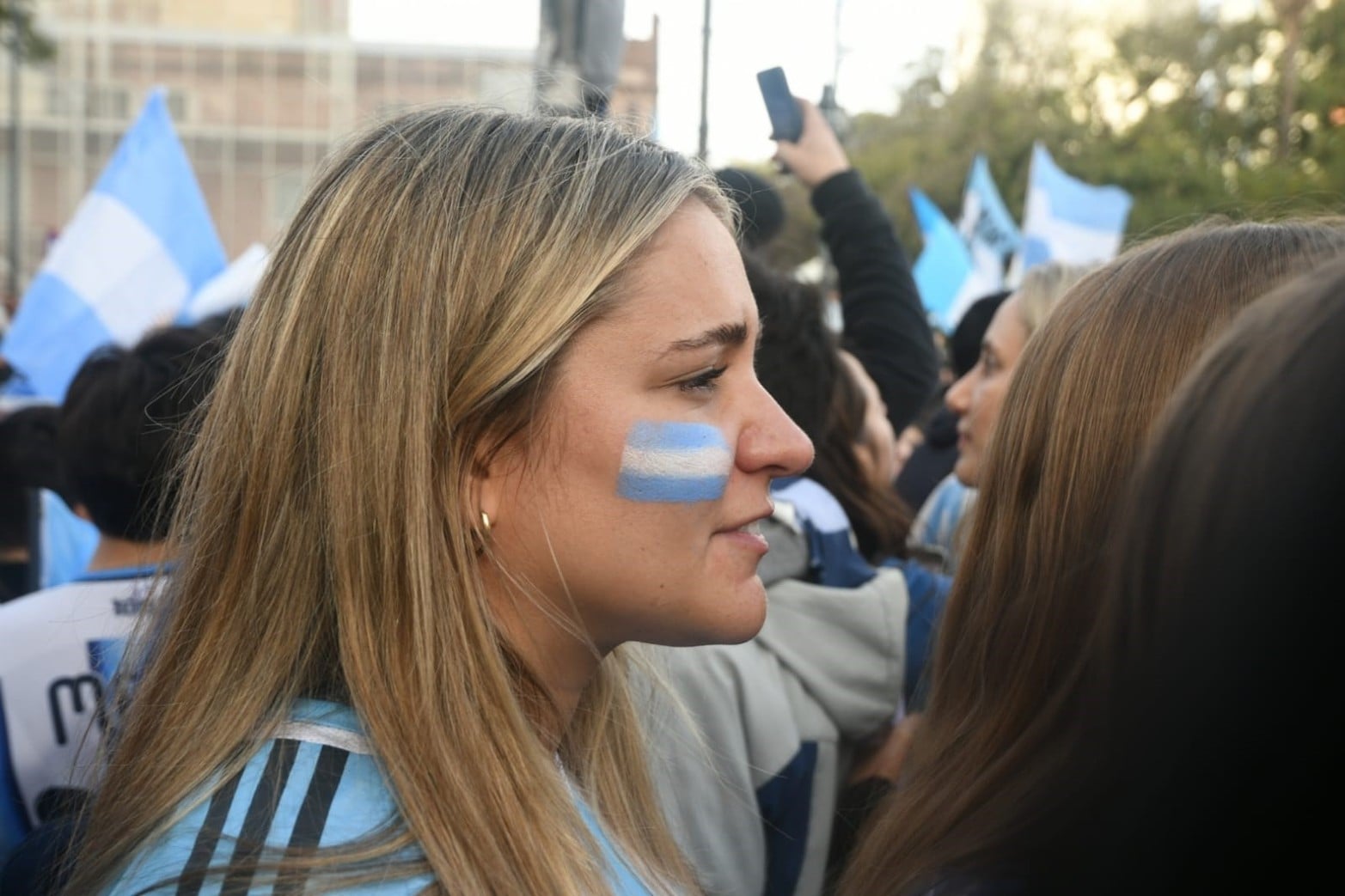 Los festejos de los santafesinos tras el agónico triunfo de Argentina.