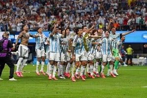 El festejo de Argentina tras vencer a Egipto. Foto: Fernando Nicola