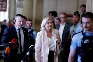 Condenaron a Marine Le Pen por malversación en Francia. Foto: Reuters.