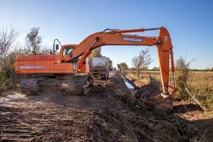 Avanzan los trabajos preventivos de mantenimiento de canales ante la posible llegada de El Niño