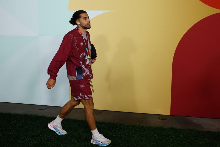 Soccer Football - FIFA World Cup 2026 - Round of 32 - Switzerland v Algeria - BC Place, Vancouver, Canada - July 2, 2026
Switzerland's Ricardo Rodriguez arrives at the stadium before the match REUTERS/Albert Gea