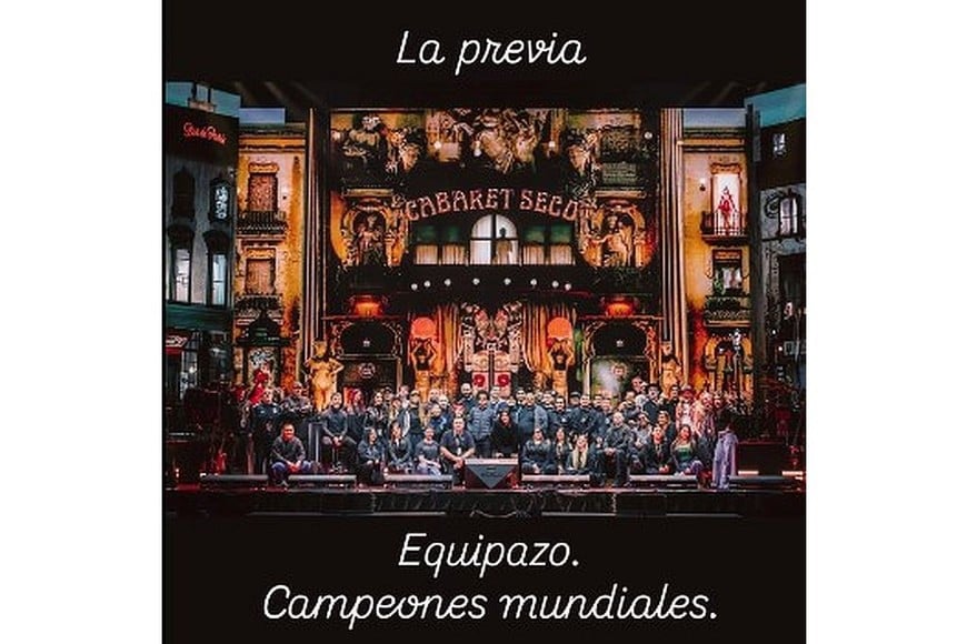 Arjona también reconoció a su equipo.